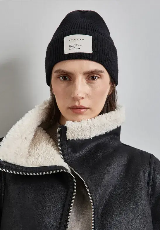 Street One Beanie Mit Badge