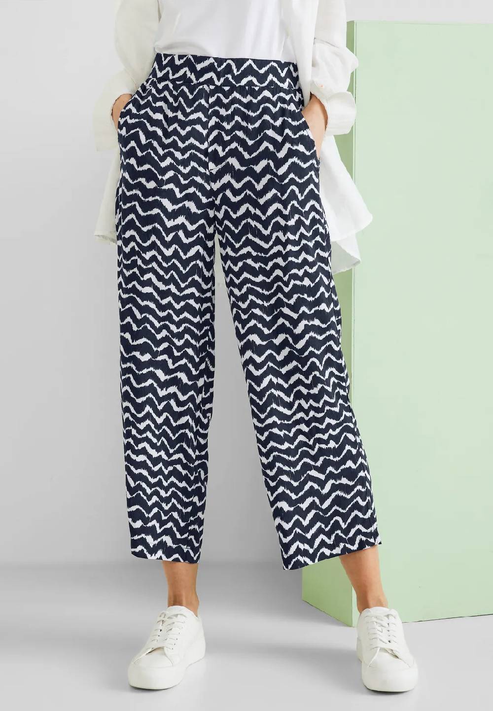 Street One Loose Fit Hose mit Ikatprint - Style EMEE