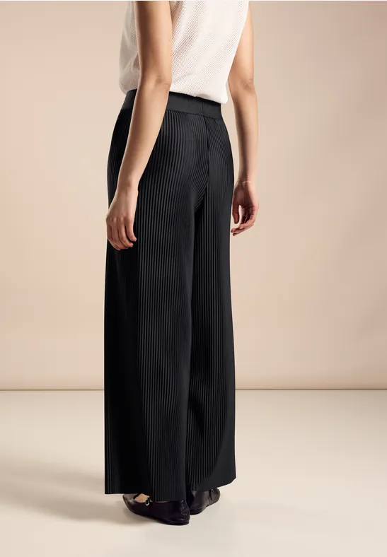 Street One Loose Fit Plissée Hose