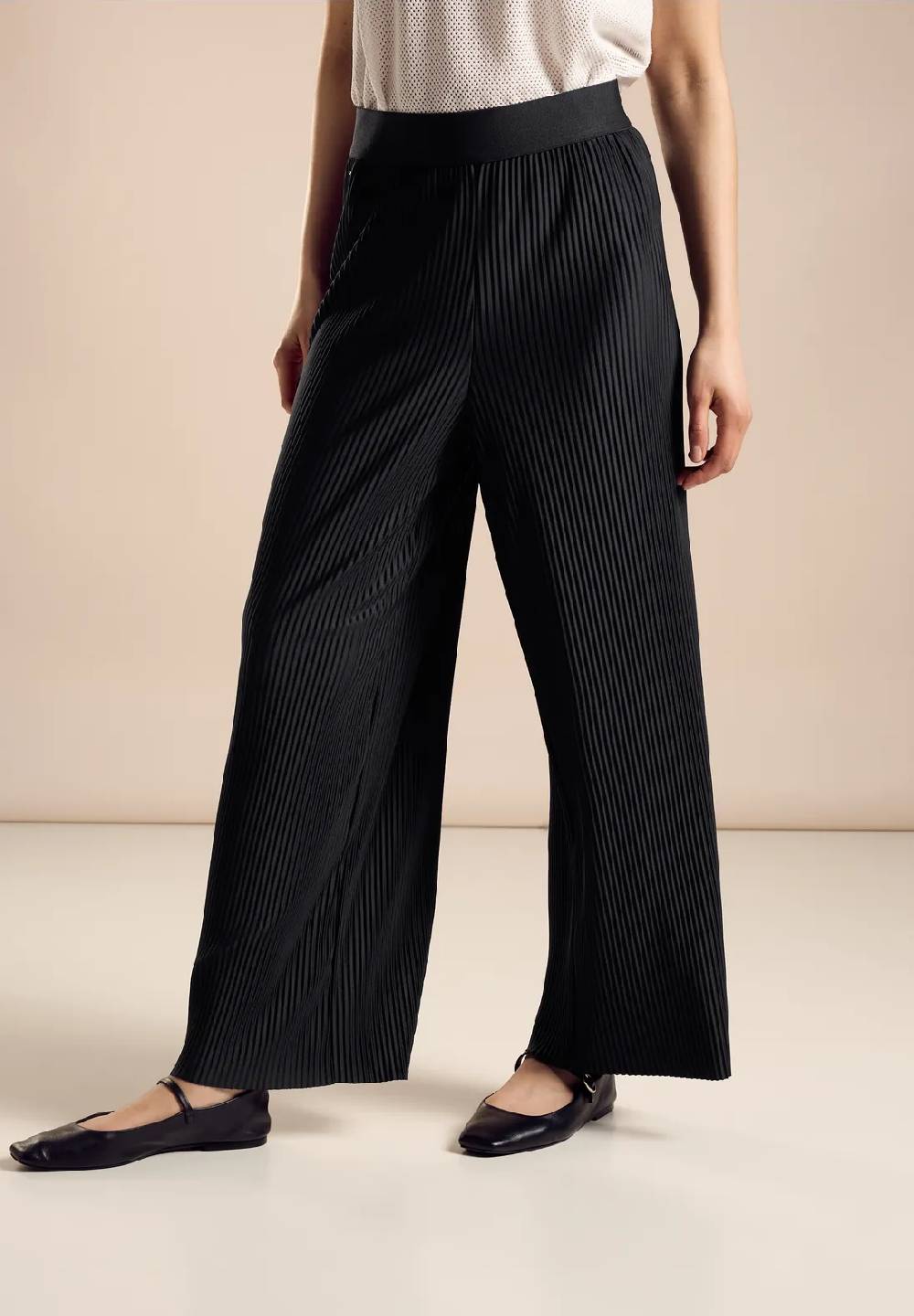 Street One Loose Fit Plissée Hose