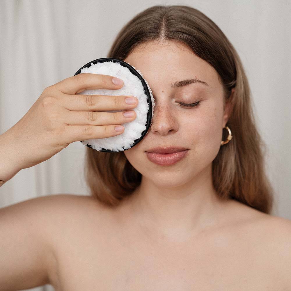 Strong Cosmetics Cleaning Pad Set