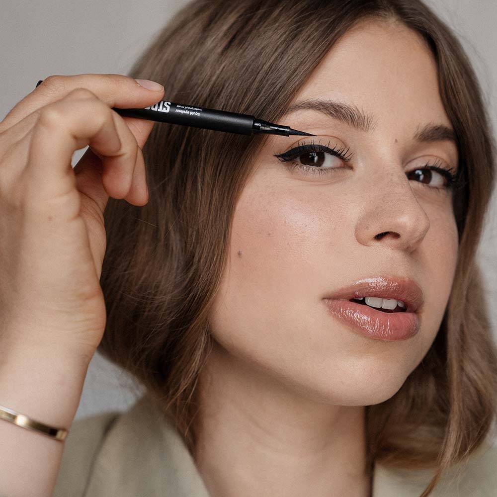 Strong Cosmetics Eyeliner Pen