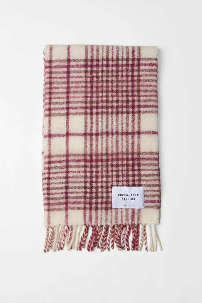 Studio Copenhagen CPH SHAWL 10 wool mix pink