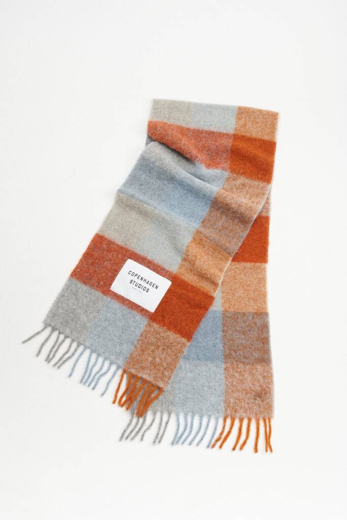 Studio Copenhagen CPH SHAWL 2 wool mix blue/orange