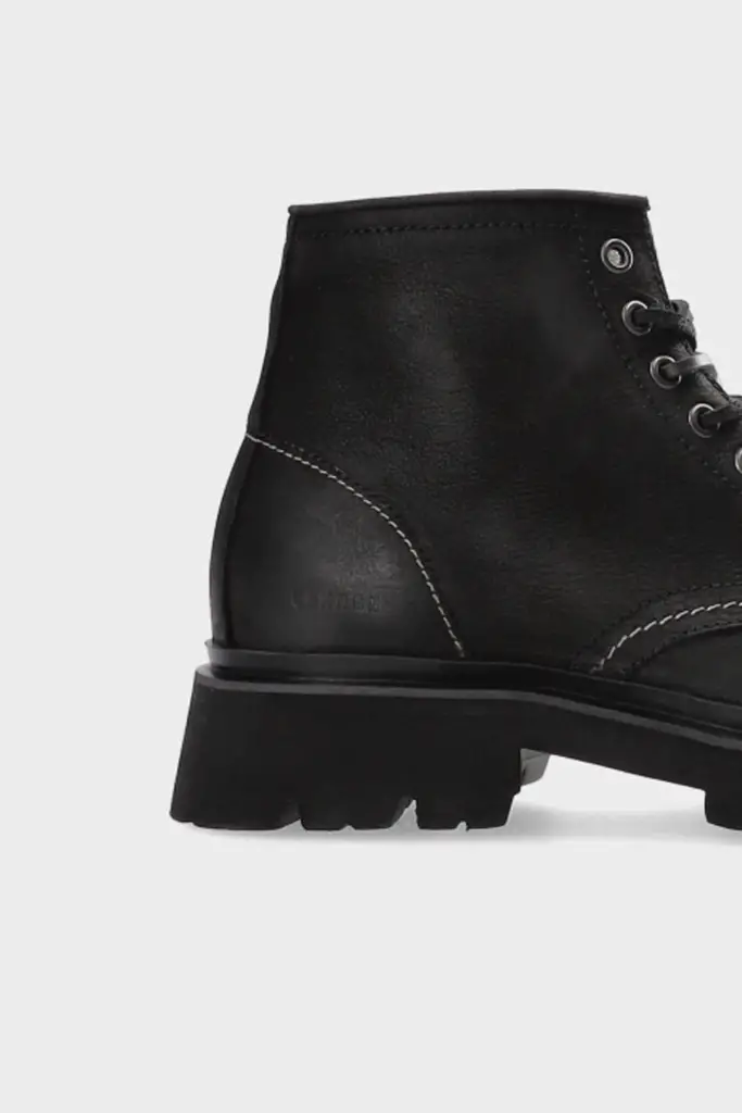 Studio Copenhagen CPH177M Waxed Nabuc Black