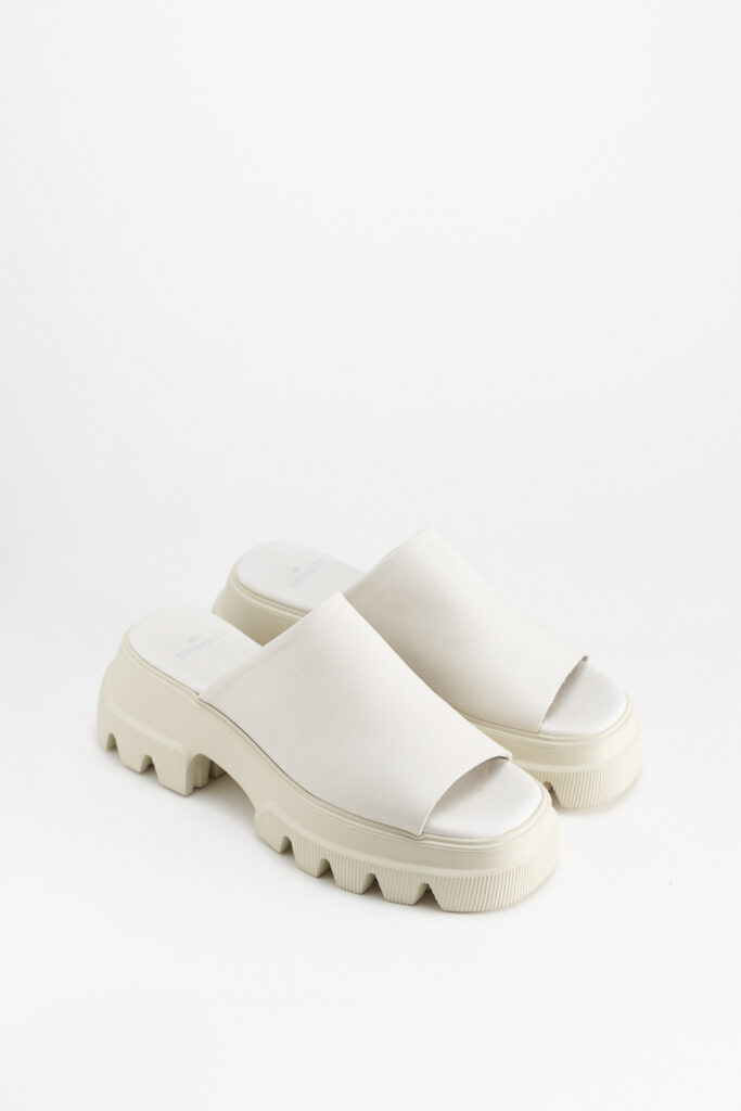 Studio Copenhagen CPH231 vitello eggshell