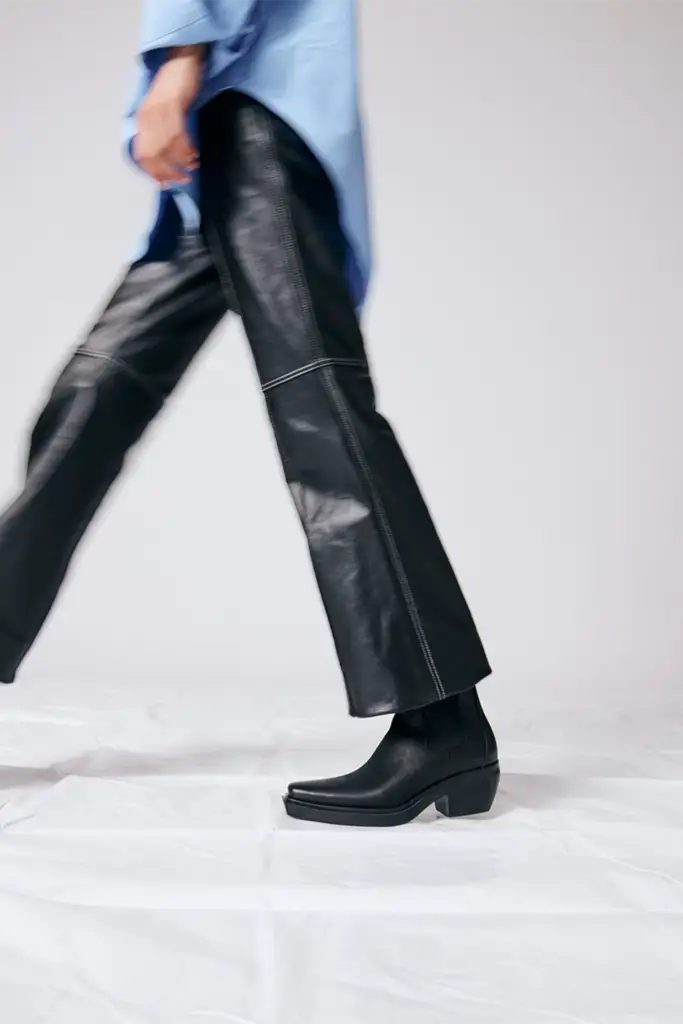 Studio Copenhagen CPH236 Waxed Nabuc Black