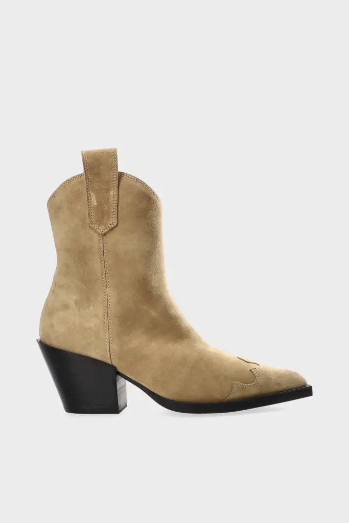 Studio Copenhagen CPH238 suede honey