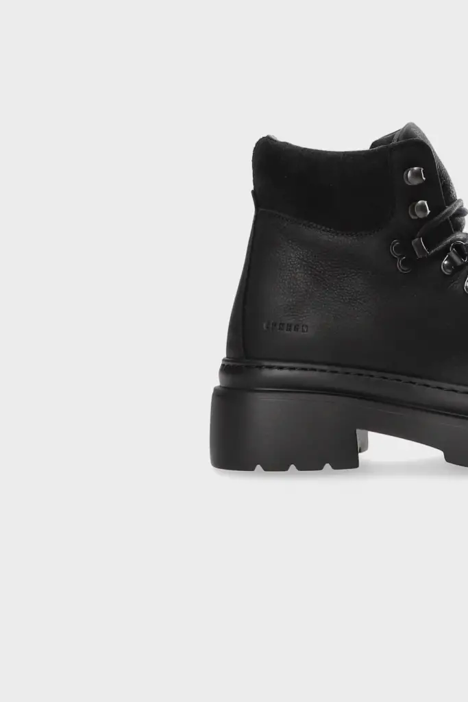 Studio Copenhagen CPH262 Waxed Nabuc Black