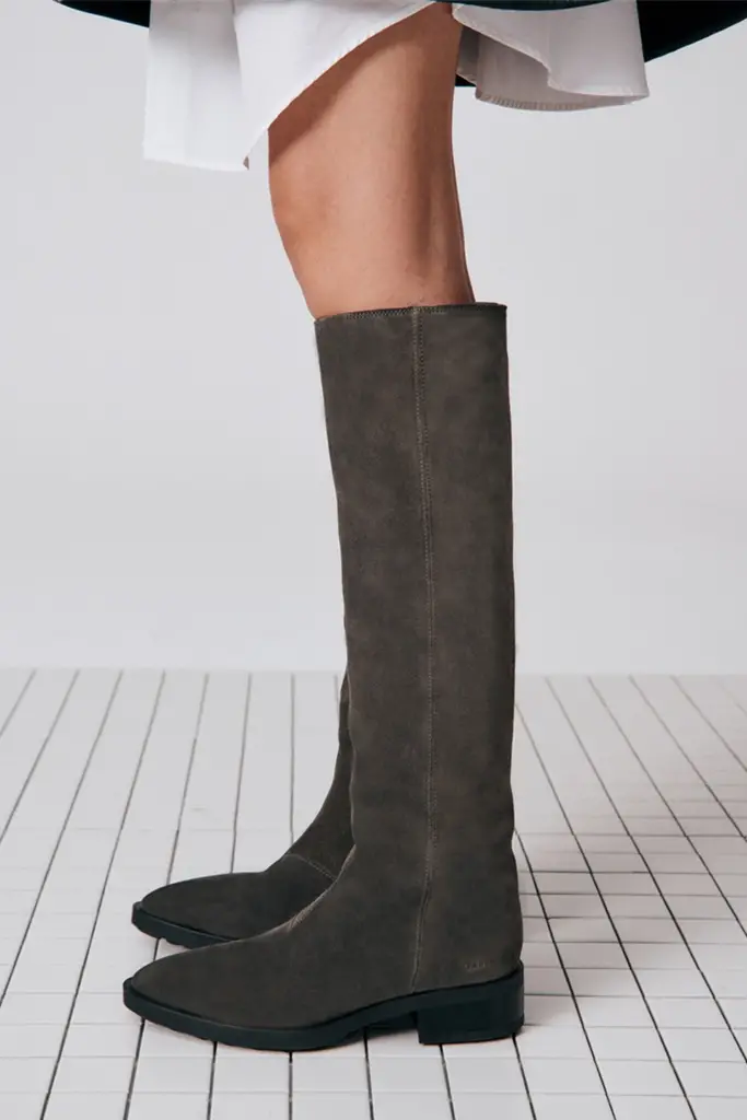 Studio Copenhagen CPH323 Suede Off Black