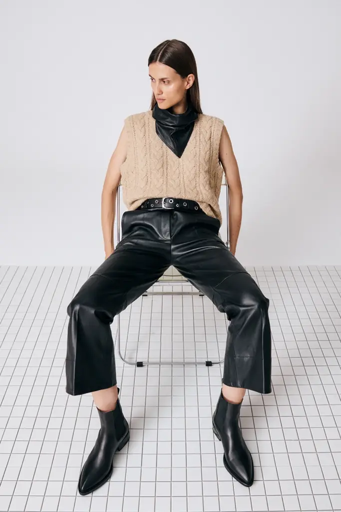 Studio Copenhagen CPH326 Leather Black