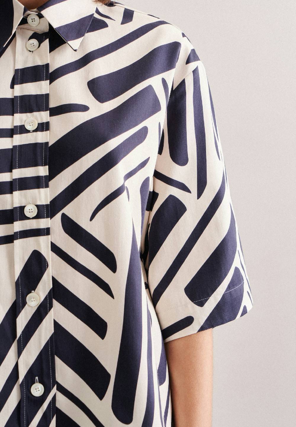 Studio Seidensticker Kurzarm Satin Hemdbluse