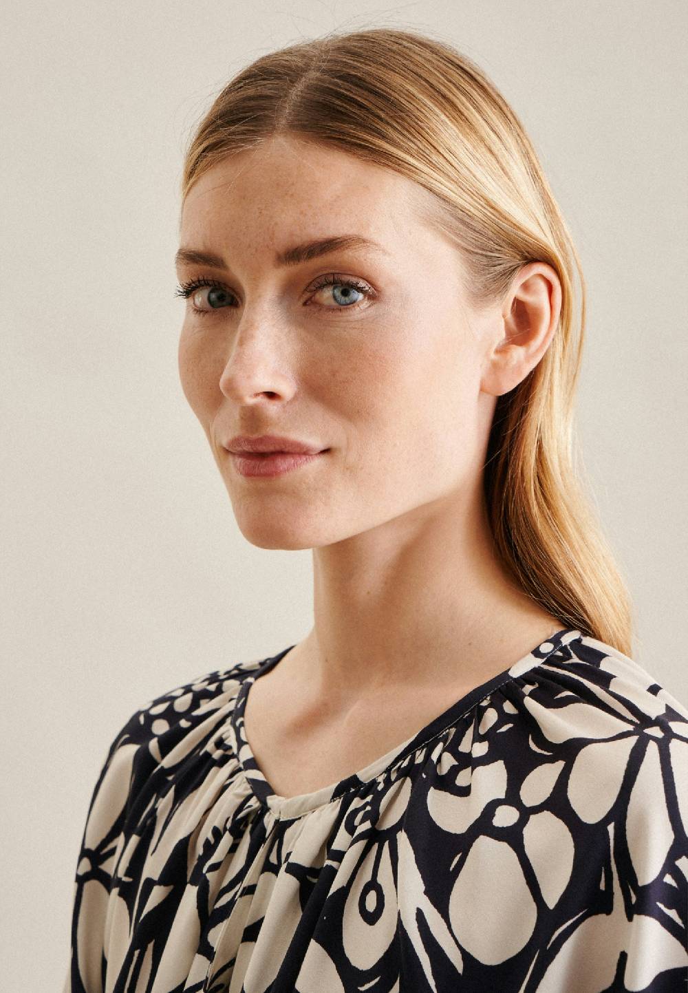 Studio Seidensticker Satin Maxi Kleid