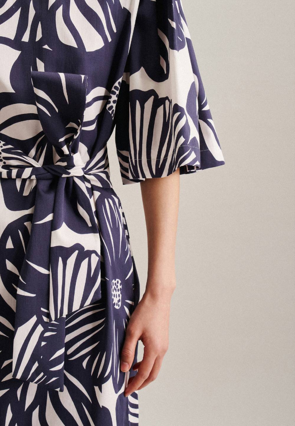 Studio Seidensticker Satin Midi Kleid