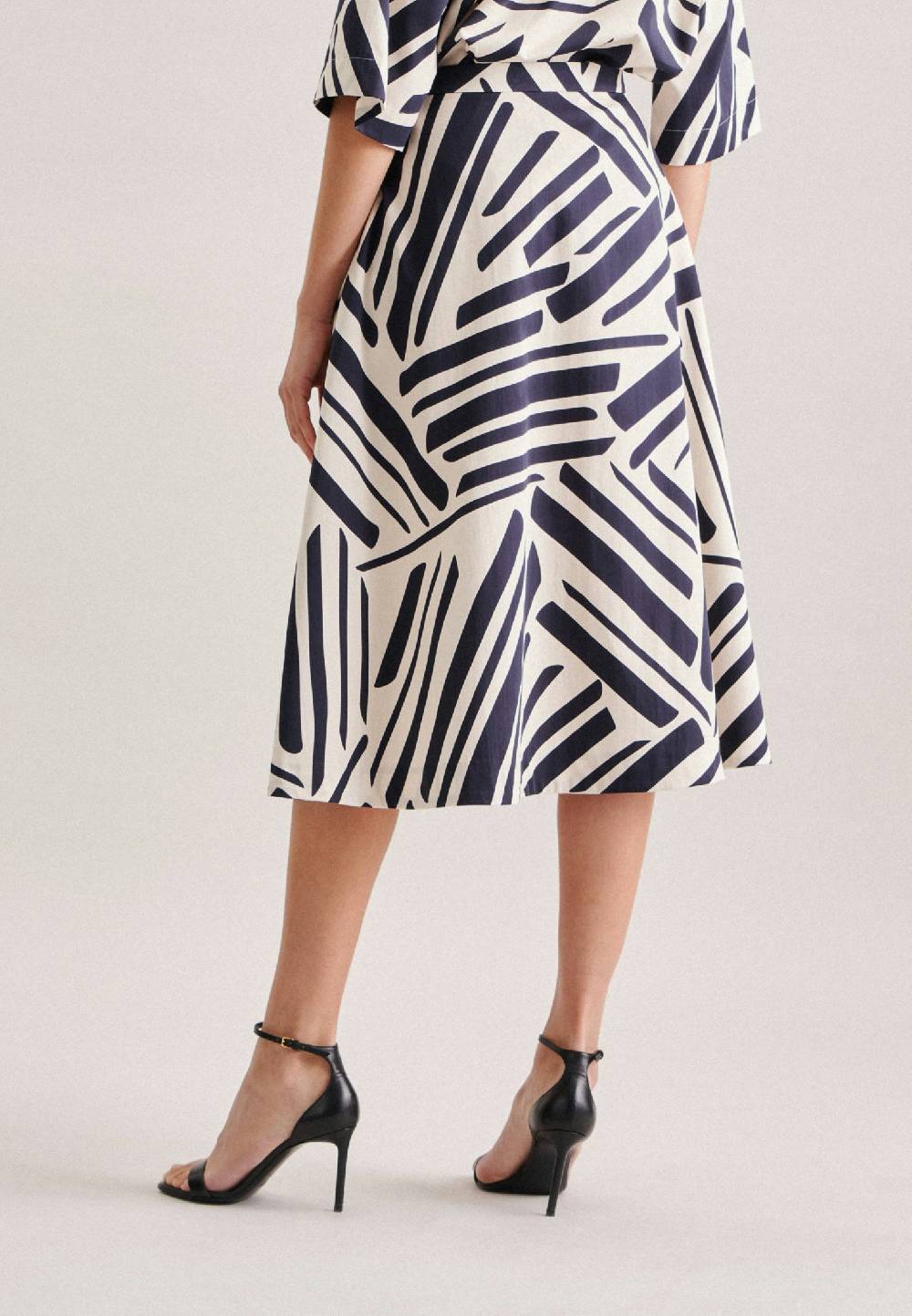 Studio Seidensticker Satin Midi Rock