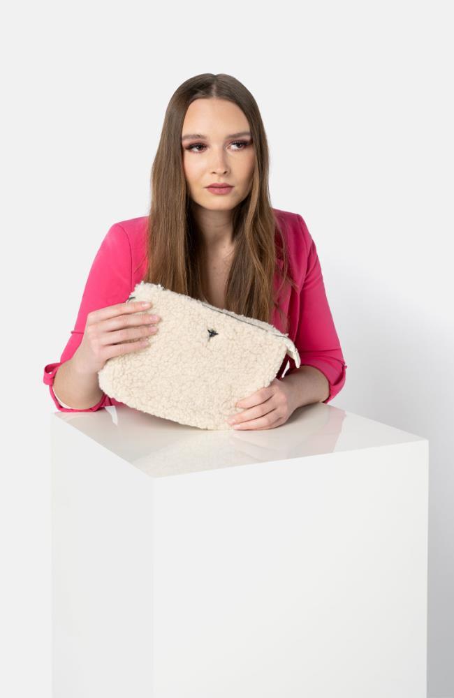 Stuff Maker Teddy Crossbody bag in Weiß