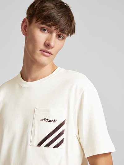 Peek & Cloppenburg Adidas OriginalsT-Shirt Mit Label-Stitching In Offwhite