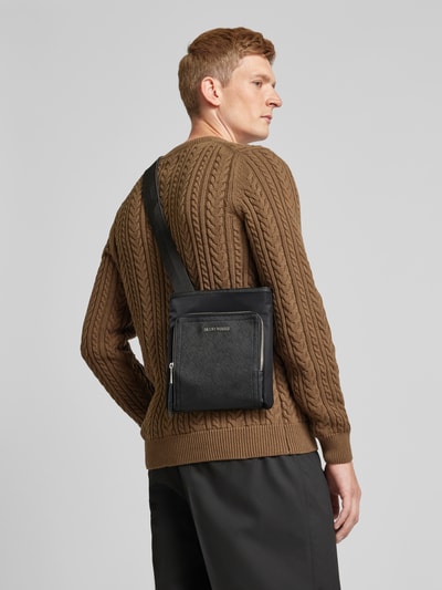 Peek & Cloppenburg Antony MoratoUmhängetasche mit Label-Detail in black