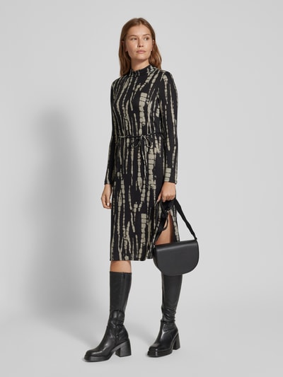 Peek & Cloppenburg ApricotKnielanges Kleid mit Taillenband in black