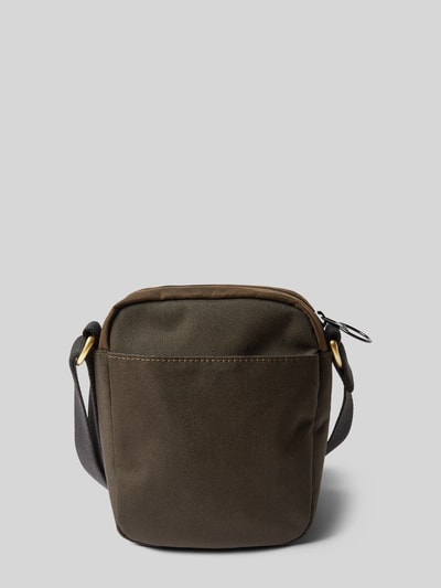 Peek & Cloppenburg BarbourUmhängetasche Mit Label-Patch In Gruen