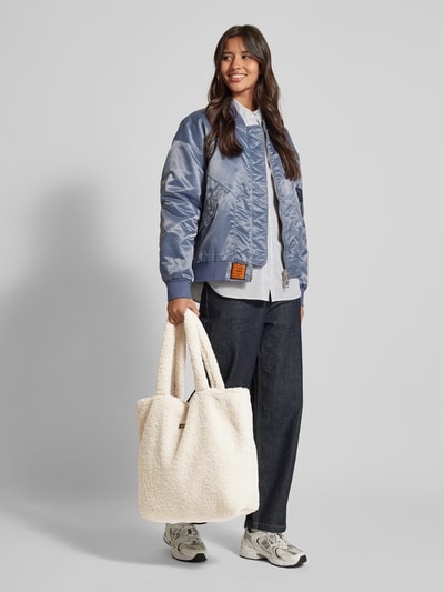 Peek & Cloppenburg BartsHandtasche aus Teddyfell Modell 'Bugbane' in ecru