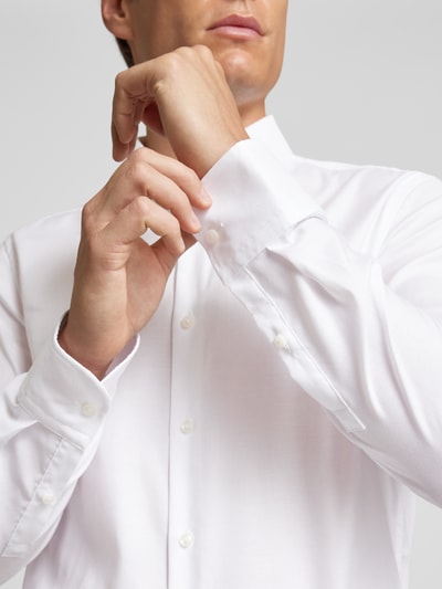 Peek & Cloppenburg BOSSSlim Fit Business-Hemd Mit Kentkragen In Weiss