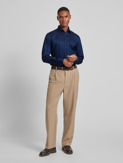 Peek & Cloppenburg Christian Berg MenRegular Fit Business-Hemd mit Kentkragen in marine