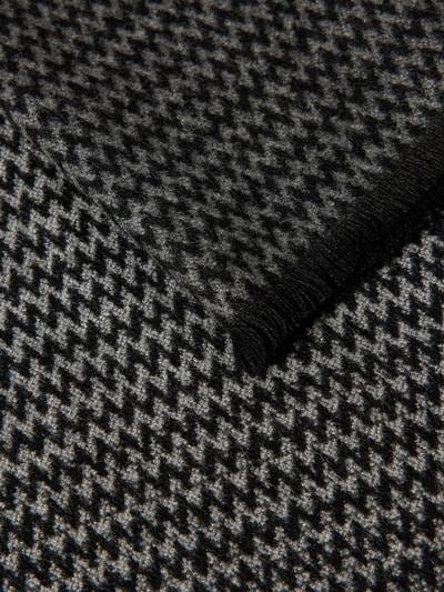 Peek & Cloppenburg Christian Berg MenSchal Aus Viskose Mit Fransen In Anthrazit