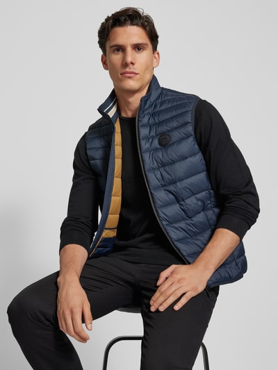 Peek & Cloppenburg Christian Berg MenSteppweste Mit Label-Patch In Marine