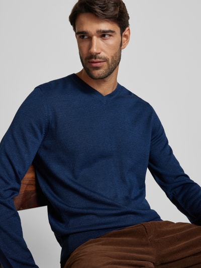 Peek & Cloppenburg Christian Berg MenStrickpullover Mit V-Ausschnitt In Dunkelblau Melange