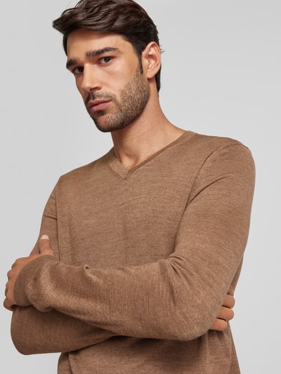 Peek & Cloppenburg Christian Berg MenStrickpullover Mit V-Ausschnitt In Mittelbraun Mel