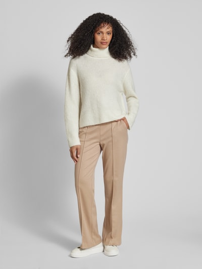 Peek & Cloppenburg Christian Berg WomanFlared Stoffhose mit fixierten Bügelfalten in camel