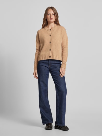 Peek & Cloppenburg Christian Berg WomanStrickjacke aus Wolle mit Rundhalsausschnitt in camel