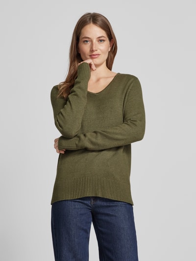 Peek & Cloppenburg Christian Berg WomanStrickpullover Mit Abgerundetem V-Ausschnitt In Oliv Melange
