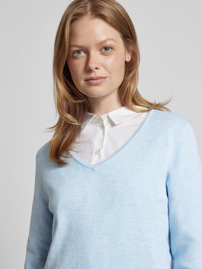 Peek & Cloppenburg Christian Berg WomanStrickpullover Mit Abgerundetem V-Ausschnitt In Hellblau Melange