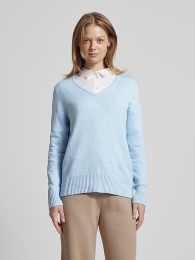 Peek & Cloppenburg Christian Berg WomanStrickpullover Mit Abgerundetem V-Ausschnitt In Hellblau Melange