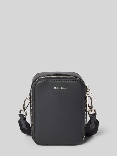 Peek & Cloppenburg CK Calvin KleinUmhängetasche mit Label-Detail in black