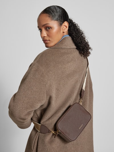 Peek & Cloppenburg CoccinelleHandtasche mit Label-Print Modell 'TEBE' in mittelbraun