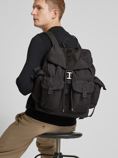 Peek & Cloppenburg IcebergRucksack mit Vorfächern Modell 'ZAINO' in black