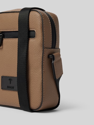 Peek & Cloppenburg JOOP! CollectionUmhängetasche Mit Label-Patch Modell 'nepezzano Rafael' In Taupe