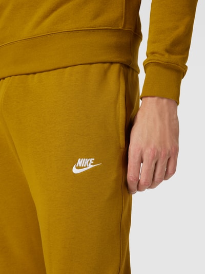 Peek & Cloppenburg NikeSweatpants Mit Elastischem Bund In Dunkelgelb