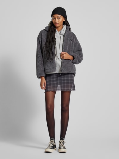 Peek & Cloppenburg ReviewSherpa Jacket mit Label-Patch in dunkelgrau