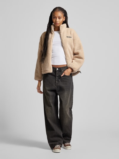 Peek & Cloppenburg ReviewSherpa Jacket mit Label-Patch in ecru