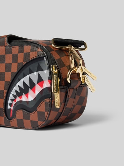Peek & Cloppenburg SpraygroundUmhängetasche Mit Label-Badge Modell 'SIP LENTICULAR CHOMP' In Mittelbraun