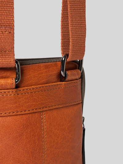 Peek & Cloppenburg StrellsonUmhängetasche Mit Label-Badge Modell 'Hyde Park' In Cognac
