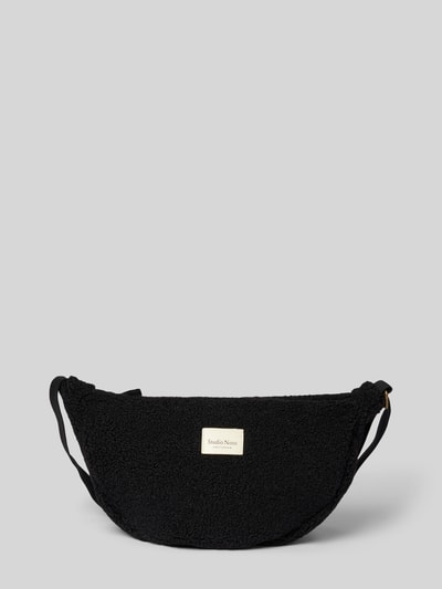 Peek & Cloppenburg STUDIO NOOSUmhängetasche aus Teddyfell mit Label-Badge in black