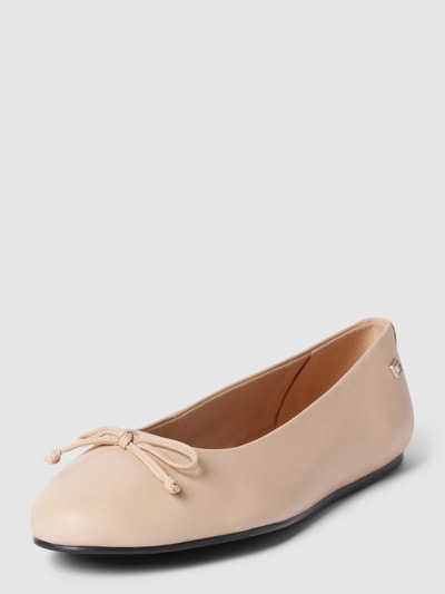 Peek & Cloppenburg Tommy HilfigerBallerinas mit Zierschleife Modell 'ESSENTIAL CHIC' in beige
