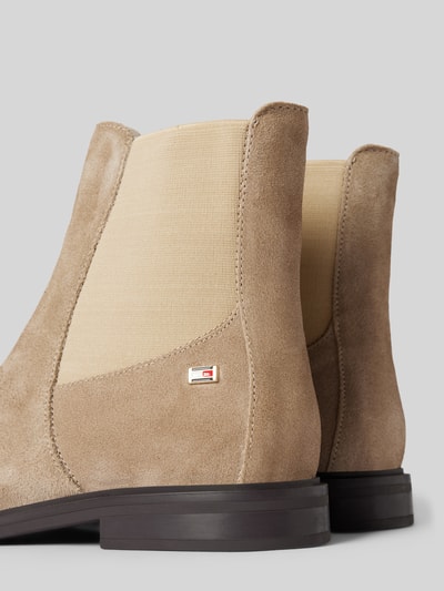 Peek & Cloppenburg Tommy HilfigerChelsea Boots Aus Leder Mit Label-Applikation Modell 'FLAG SUEDE' In Beige