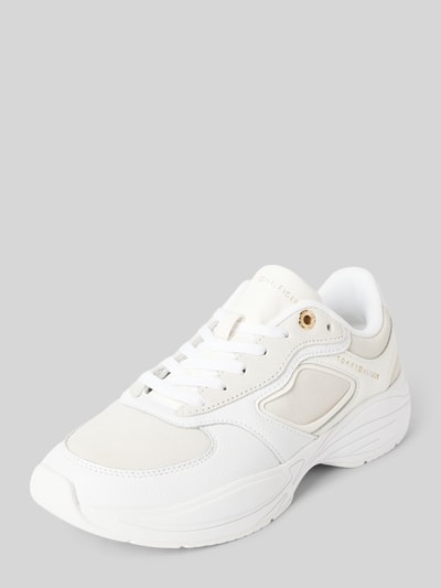Peek & Cloppenburg Tommy HilfigerLedersneaker mit Label-Details Modell 'CHUNKY RUNNER' in weiss