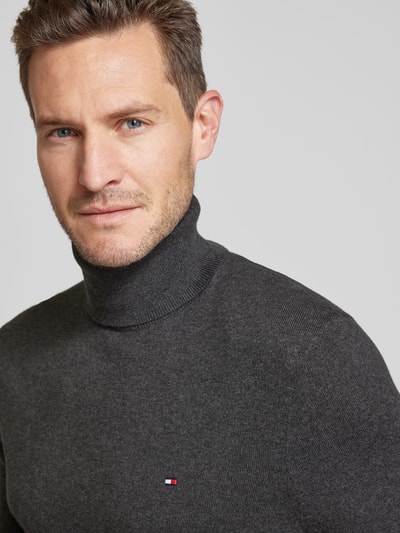 Peek & Cloppenburg Tommy HilfigerRollkragenpullover Mit Logo-Stitching Modell 'PIMA' In Anthrazit Melange